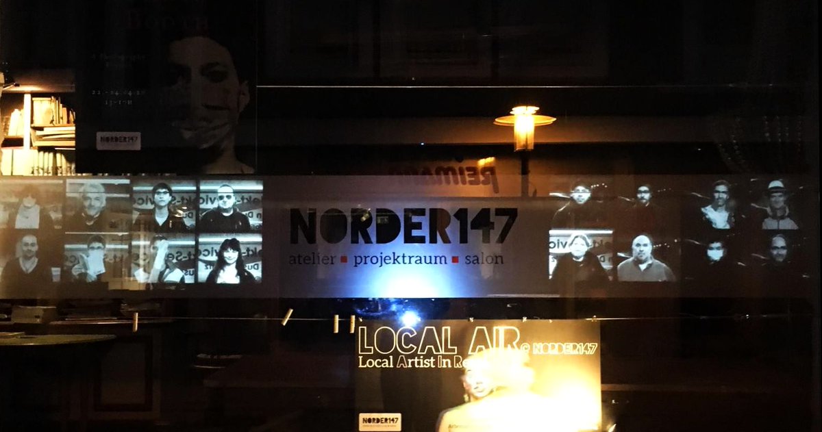 tilmankoeneke's tweet photo. Bis einschließlich Dienstag könnt ihr noch die Projektion der Porträts im Schaufenster der NORDER147 (FL) sehen.

#SocialDistancing
#socialdistancephotobooth
#sdpb
#flensburg

https://t.co/M5zJZERMNb https://t.co/TS04x6xltj