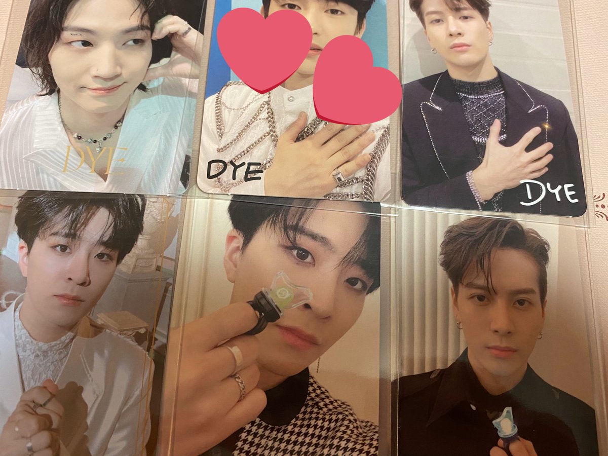 got7_mark09's tweet photo. GOT7 DYE トレカ 交換

求:1枚目の写真　ジェボム、ヨンジェ、ジェク

譲:2枚目以外のマーク https://t.co/jGAPmpyfZg