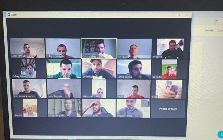 Menudo equipazo teníamos, tanto deportivo como humano. De los años que más he disfrutado jugando a fútbol. Muy feliz de poder charlar con vosotros un ratito. Un abrazo a todos ❤