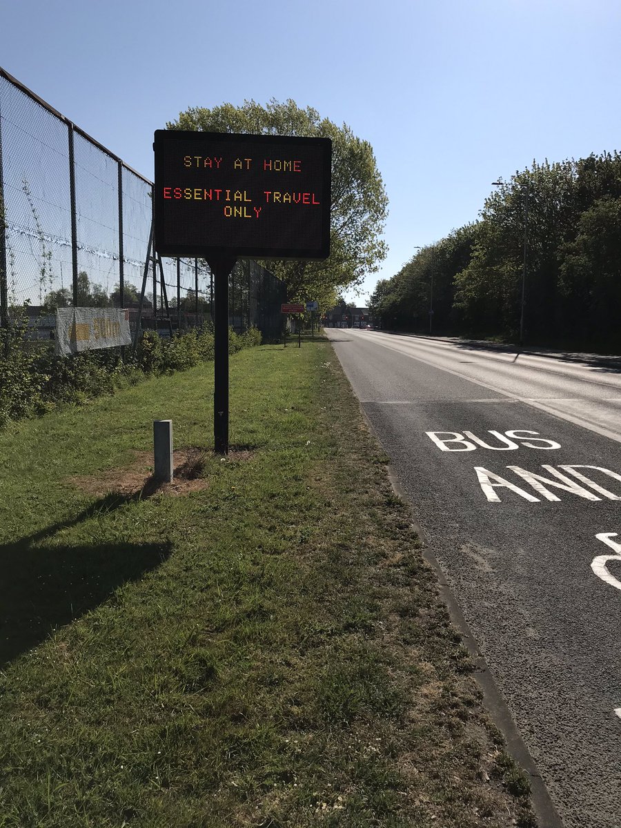 The county’s roads are currently quiet.The message from @EastEnglandAmb at #IpswichHospital today as they head out on patrol is simple-‘Please help protect the NHS and save lives by staying at home and stopping the spread of the virus.’ #StayHomeSaveLives @SuffolkPolice #710