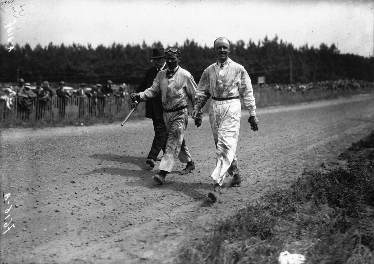  #1926in263/26 –  earned a place on the Grand Prix calendar following Henry Segrave’s win at the  GP at Tours in 1923, driving a SunbeamSegrave (r) & riding mechanic Paul Dutoit after the race at Tours. Smooth tarmac roads still some years away...