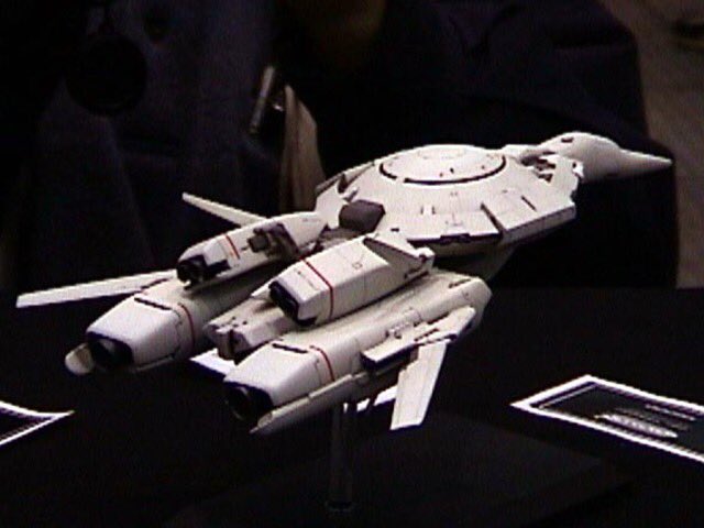 ドラグーンと同時期に作ったジオソード[FX-01]です。同スケールの1/220。Hi8画質ですみません。
LDの静止画を必死にトレスしたポリゴンモデルをベースに、色々アレンジしていました。#UGSF