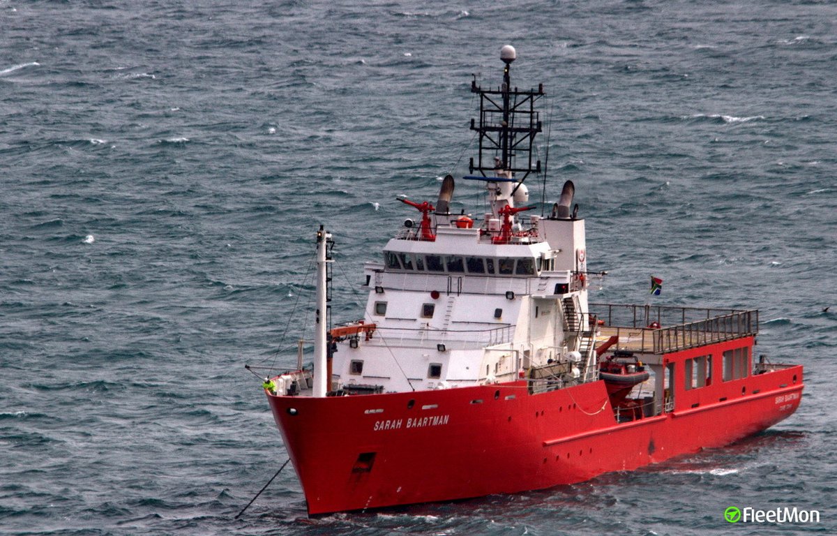 Chinese fishing trawlers detained after entering South African waters without permission: phoenixsun.co.za/lnn/1016672/ch…