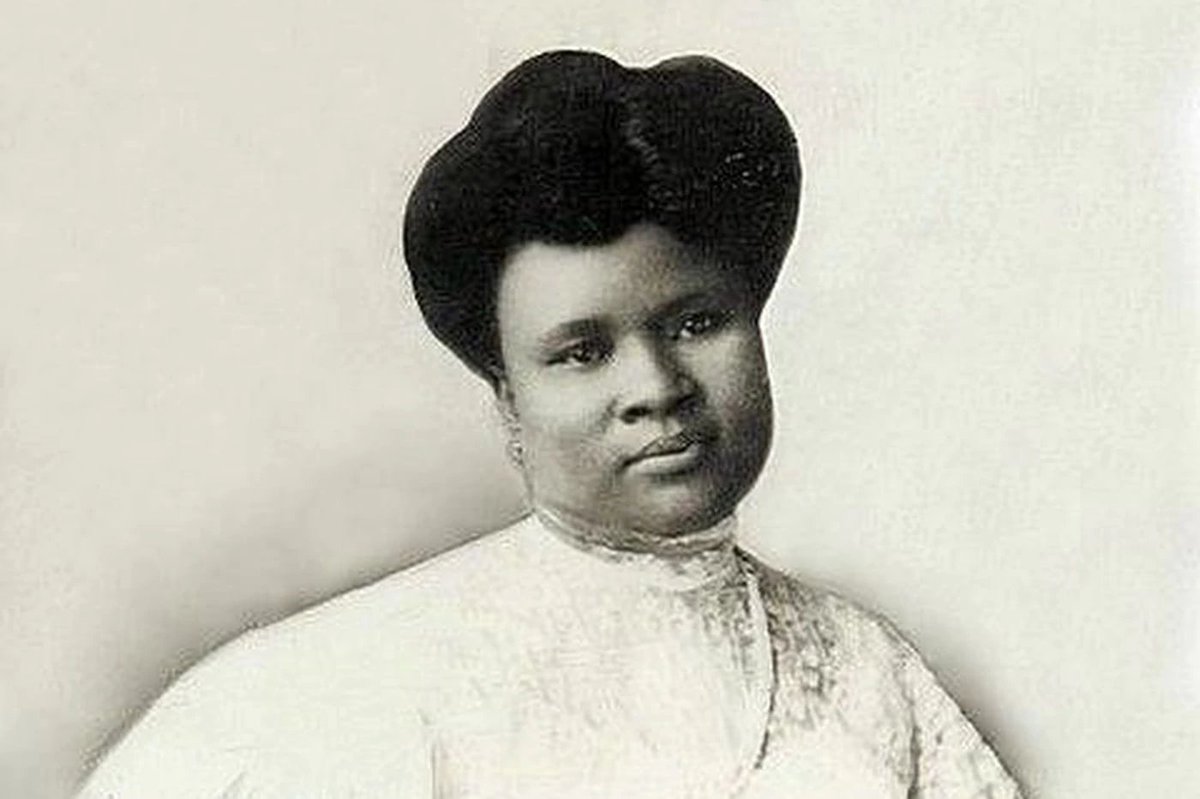 surambaya's tweet photo. Happy to see Netflix do a series on Madam CJ Walker
She was an orphan at 7, married by 14, a mother at 17 and a widow at 20.
Her hair falling off, this uneducated farm laborer and laundress turned into one of the 20th century’s most successful self-made women entrepreneurs. https://t.co/QMIJYppqqw