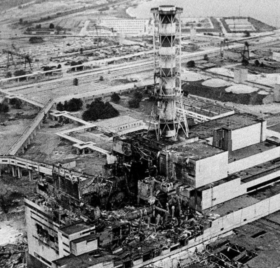 Авария на Чернобыльской АЭС произошла ровно 34 года назад ☢

Разрушение реактора четвёртого энергоблока, вблизи Припяти, расценивается как крупнейшая в своём роде за всю историю атомной энергетики, как по предполагаемому количеству погибших и пострадавших от её последствий людей