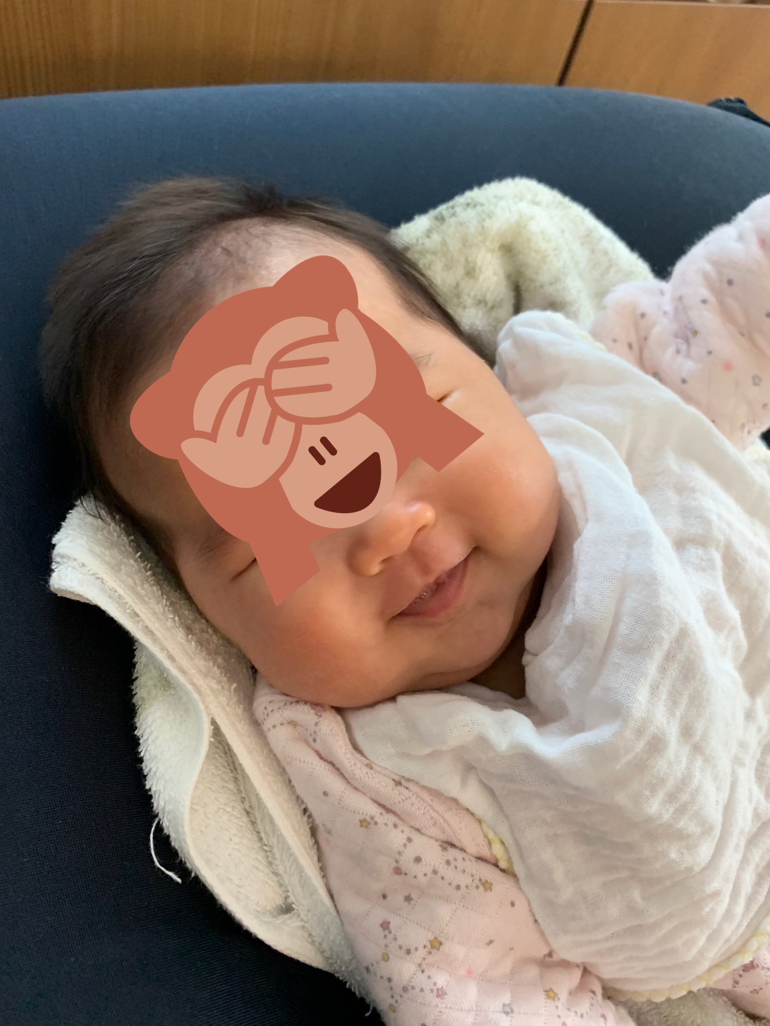 保科 大輔 デザインスタジオ エルwebディレクター 生後2ヶ月の娘が最近よく笑うようになってきた なかなか泣き止まなかったり何回もオムツ替えたり大変だけど この笑顔を見るとそれまでの疲れが吹き飛びますね T Co 9ffzeetu2d Twitter