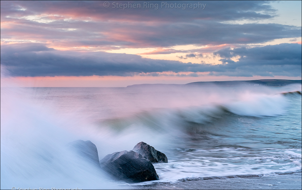 Lovely evening light, catching the incoming wave. Soft pinks, blues and greys. Looks great on canvas. Message me if you are interested post free at the moment. #Devon #Coast #Devon_life #surfing <a href="/lovenorthdevon/">North Devon</a> <a href="/westwardhodevon/">Westward Ho!</a> <a href="/DevonLife/">Devon Life</a>