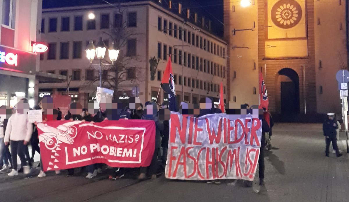 EGwuerzburg's tweet image. Wir gedenken heute den Opfern von Hanau und Halle.

#systemexit heißt #exitracism