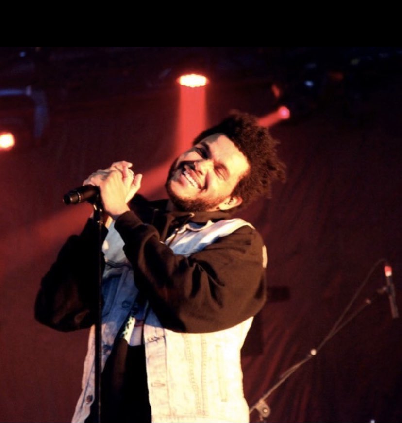 the weeknd smiling, a thread.