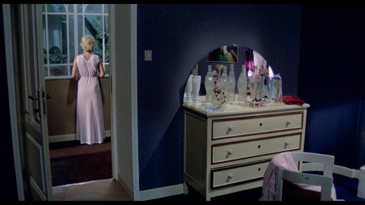 Le Parfum de la dame en noir», Œdipe is your love – Libération