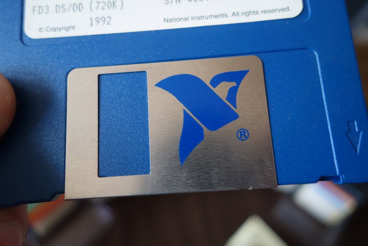 Look at that cute  @NIglobal logo on metal shutter and that system demo disk (c) Hewlett-Packard 1983