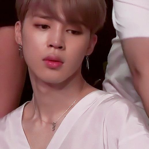 glass doll / glossy jimin      — a pretty thread;