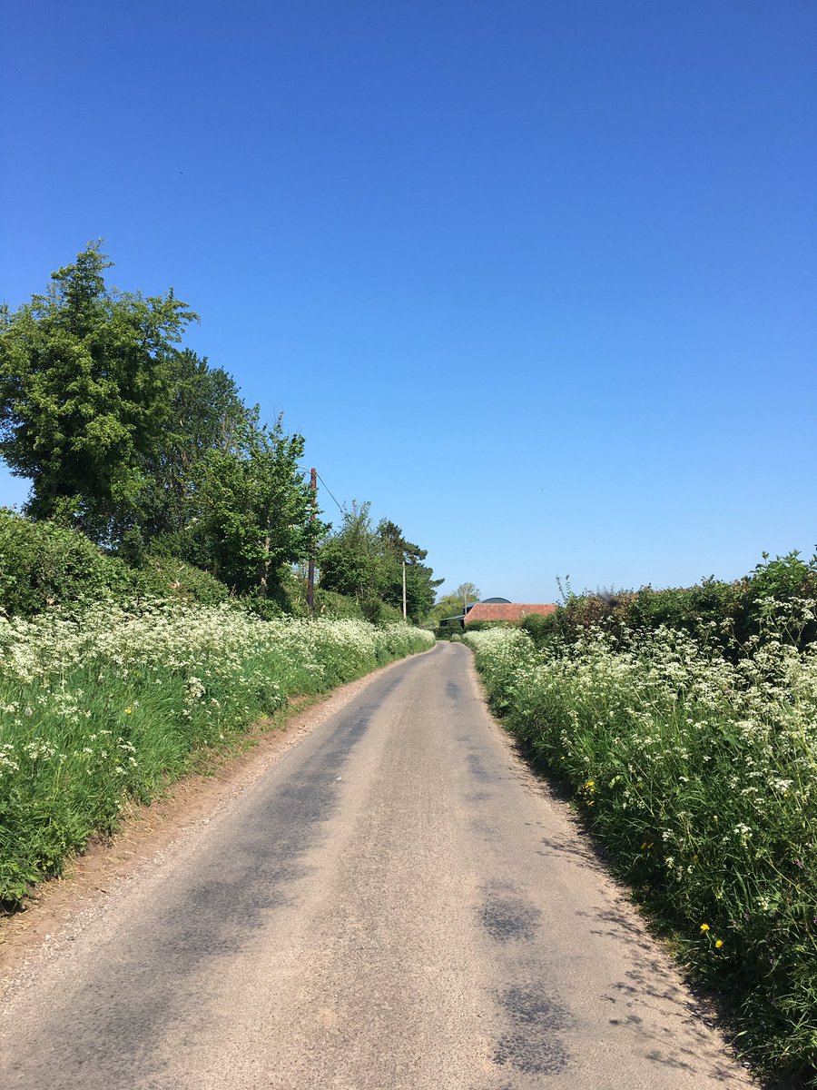 EracWard's tweet photo. Who has done their 2.6 challenge? We have completed our walk. #U52hottohandle @mindinsomerset https://t.co/83LiPmW2ix