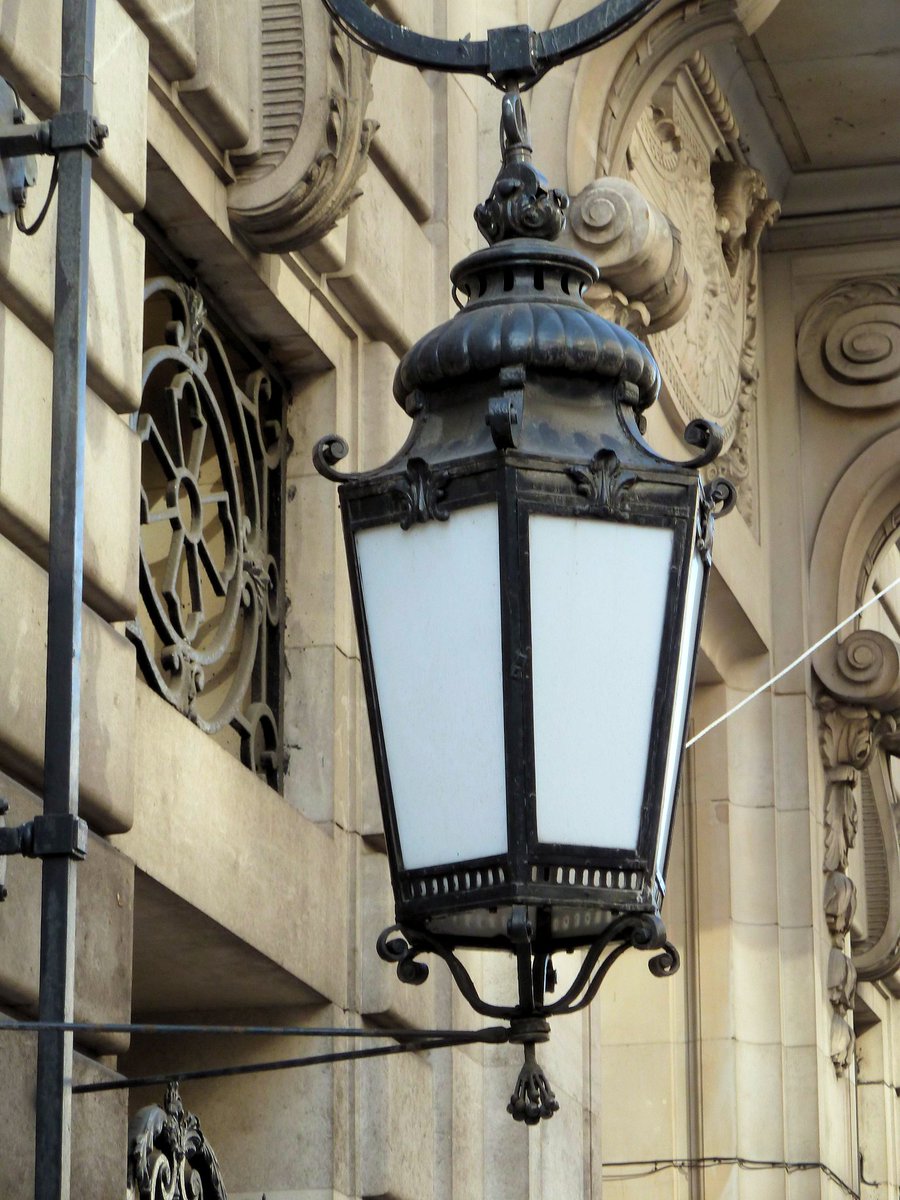 Gaslight of the Day, No.25 [Pall Mall]