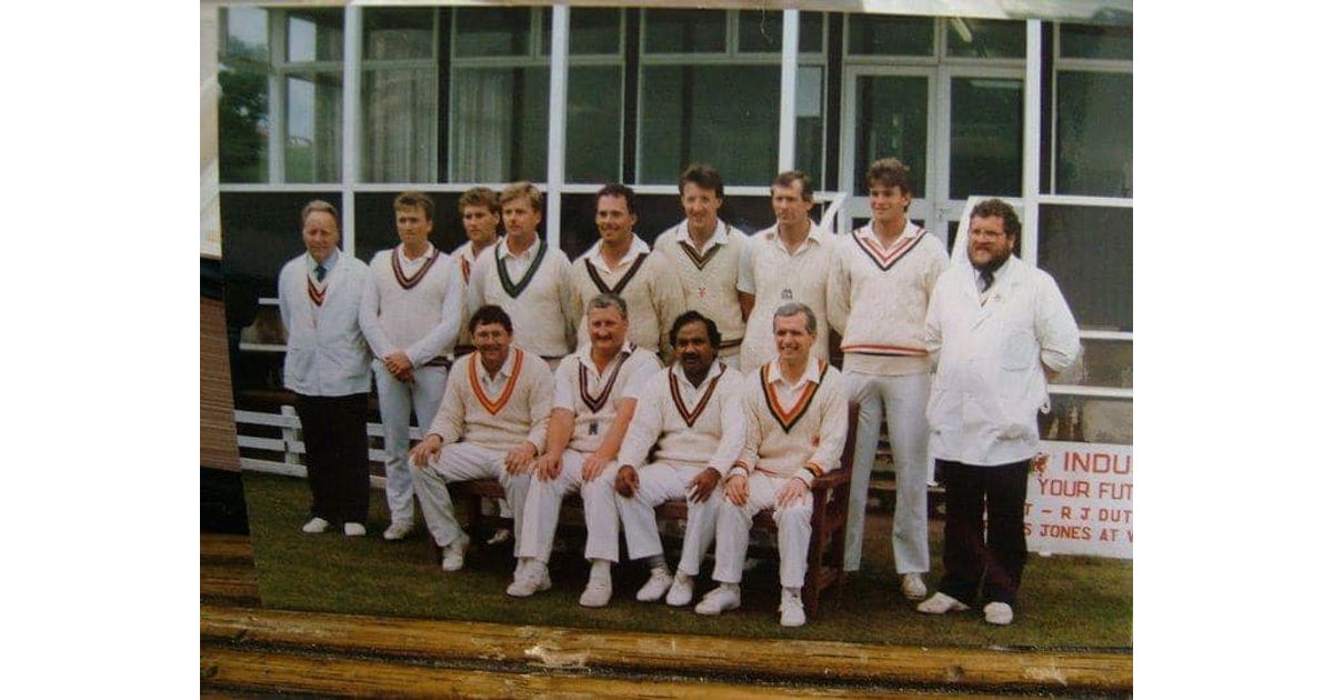 Presidents XI Vs Brymbo Centenary Match
Who can name the three test players in the team?

Click the link to our website for some clues!!
brymbocricketclub.co.uk/news/president…