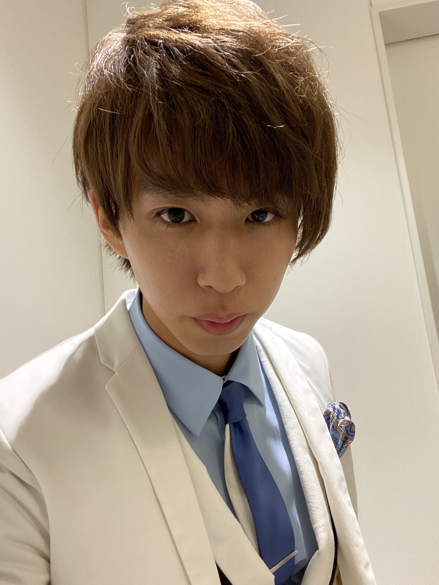 はじめしゃちょー Hajime 東海オンエアのりょうくん To Ryoo から 自撮りつなぎ で指名されました 前髪があった頃の割と最近の自撮りです つぎは普段自撮りしなそうなたなっち やりなさい Tanacchi Ryu