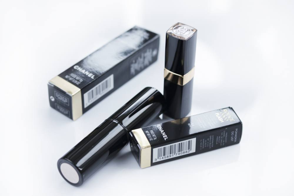 DeliciousBeauty on X: CHANEL Baume Essentiel Multi-Use Glow Stick