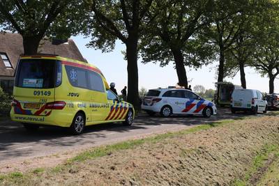Motorrijder zwaargewond door aanrijding met auto in Renswoude ..