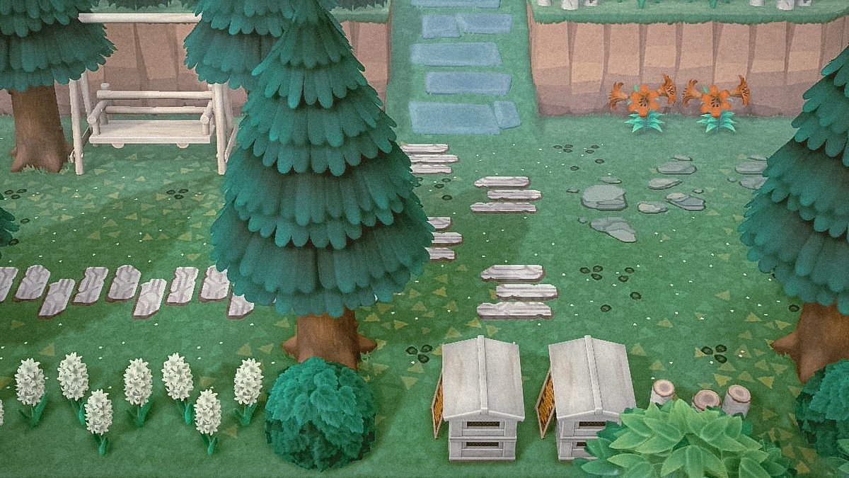 itsXXARA's tweet photo. My garden is nearly done. Just need a few more things, but I’m quite happy atm. ✨🌿

#ACNH #AnimalCrossing #AnimalCrossingDesign https://t.co/mYuLXKZJAn
