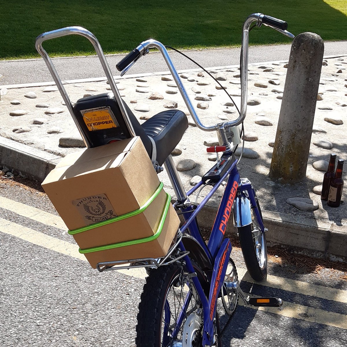 ThunderanLittle's tweet photo. Helped ease the lockdown by delivering some 'Lockdown' IPA ideal for a sunny afternoon!
#homebrewing #homebrew #raleighchopper https://t.co/p6MaVXkBAC