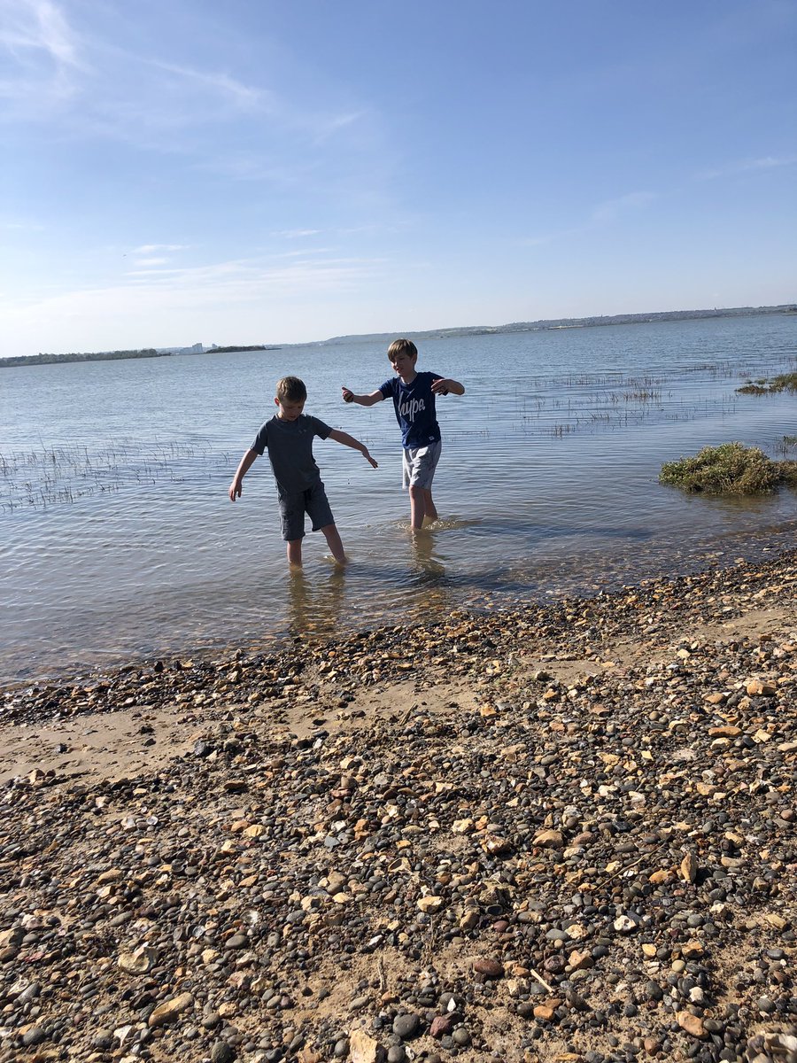 clare_boorman's tweet photo. #TwoPointSixChallenge #sateda #enddomesticviolence #saveukscharity #familyfundraising @sateda_uk @LondonMarathon https://t.co/04fe17e3dz