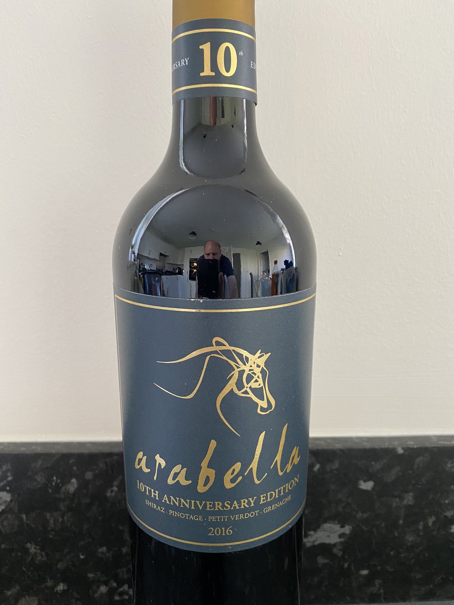 Grendel12's tweet photo. After the on/off/on/off/ON nature of our house we have now been here exactly 4 weeks today. Full roast beef dinner on the go to celebrate with @Fiboo66, with a cheeky little @ArabellaWines 10th Anniversary from @NakedWines #sundaydinner #fullroast #yorkshirepuddings https://t.co/LVepa49FF3