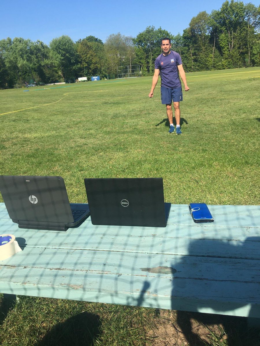HighgateCLTC's tweet photo. Mat Holly leads a keep fit class over zoom as part of the clubs #twopointsixchallenge. Still time to donate - see the link below. https://t.co/mX1PeWrkMw