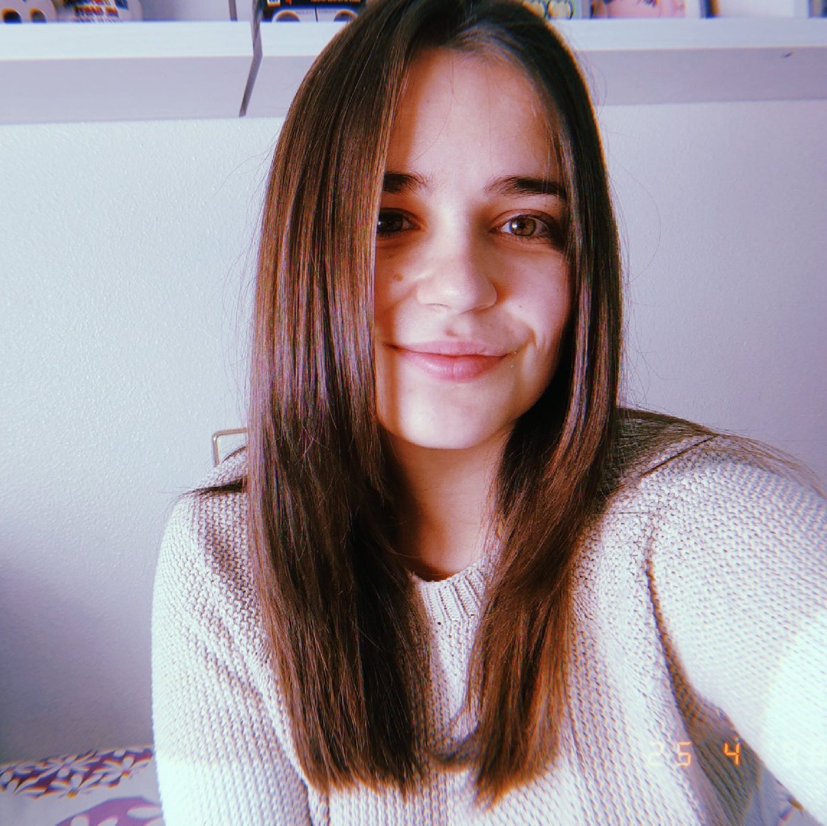 Gloriaaa98's tweet photo. #NuevaFotoDePerfil https://t.co/l0mGJuXeSD