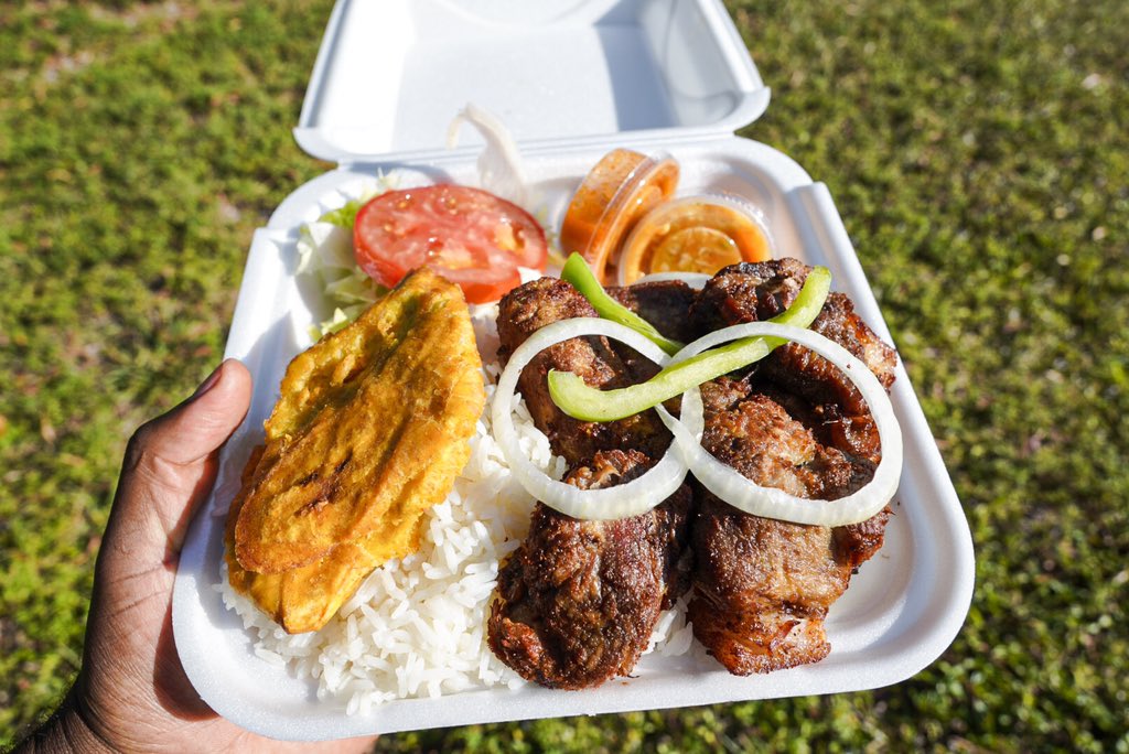 Marz_Enigma's tweet photo. If y’all wanna see more food follow me? Lol also I own a Haitian Restaurant if you’re in the so Flo Area during this pandemic times are hard but we have doordash service 🤝 @AlbertesSoFlo one in Lauderdale and Lake Worth https://t.co/6mMcdvfCMM