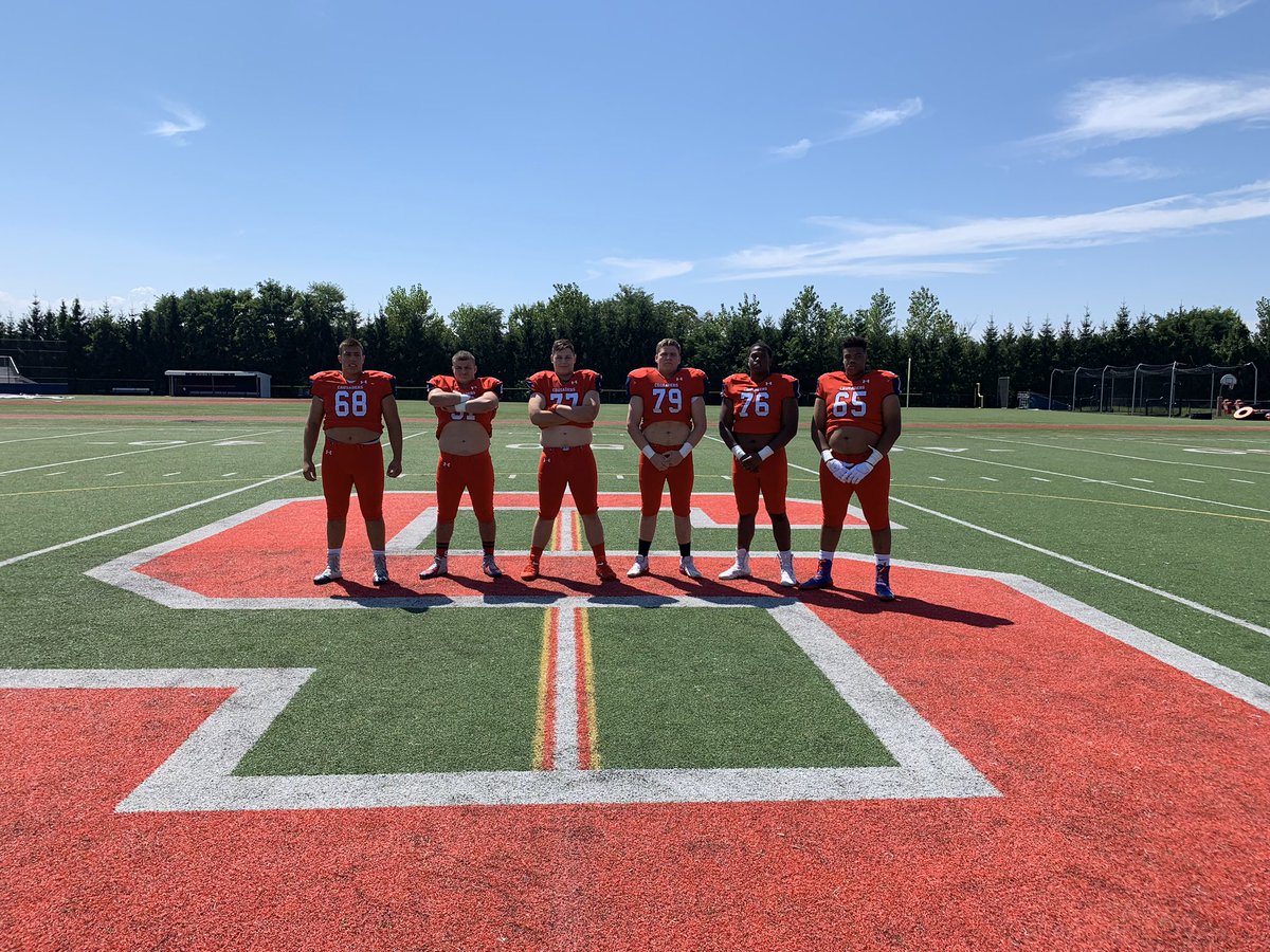 amari_broady's tweet photo. Missing my guys a little extra today🤧 @mikey_tartaglia @AJCornelius65 @PellerChris @caserta_ryan @matttdilullo @chrislavandier1 @CoachKenBarger @CoachAndyMar @StepinacSports https://t.co/VsMwbzn8Jk