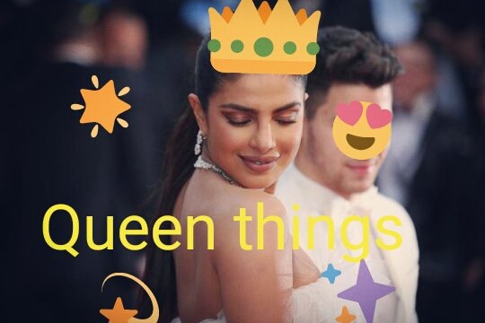 👑