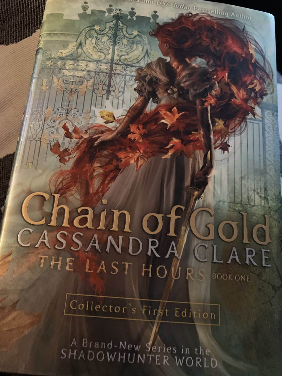 RHSDrama's tweet image. Cassandra Clare has to be one of my favorite authors - I love the way she weaves a story! #bookeight #truefantasyauthor #keepreading #whatareyoureading