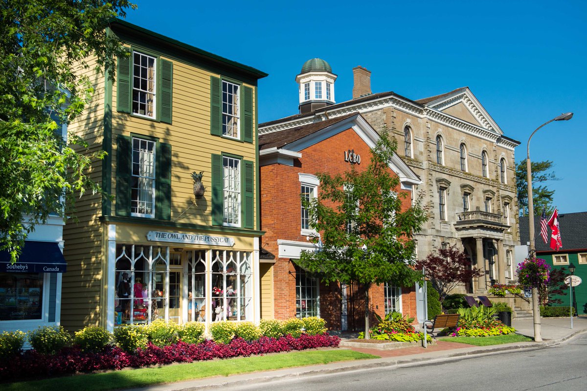 As spring makes its way into beautiful #NOTL, leisurely strolls down the main street with dips into the delightful shops is something that we are missing. Many of these shops are currently offering online shopping, for a look into their world visit niagaraonthelake.com.