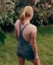 we’re getting a flashback to when archie proposed to her when they were kidsBUTin one of the stills, we also see now betty, not just little bettyand what is she wearing?seems like the same shirt from her nightmare in 4x05 |4