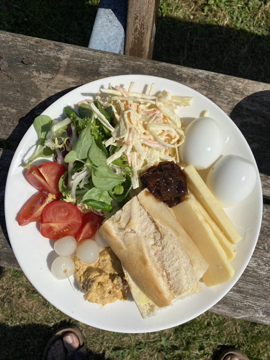 Mrs Make It made us (and the minions) a ploughman’s today. Haven’t had one of these in years. Brought up memories of my old man driving us round the countryside in Hampshire and Somerset for lunches as kids. <a href="/AndyWoodturner/">Andy Coates</a> I know it’s not on your level on lunches though!