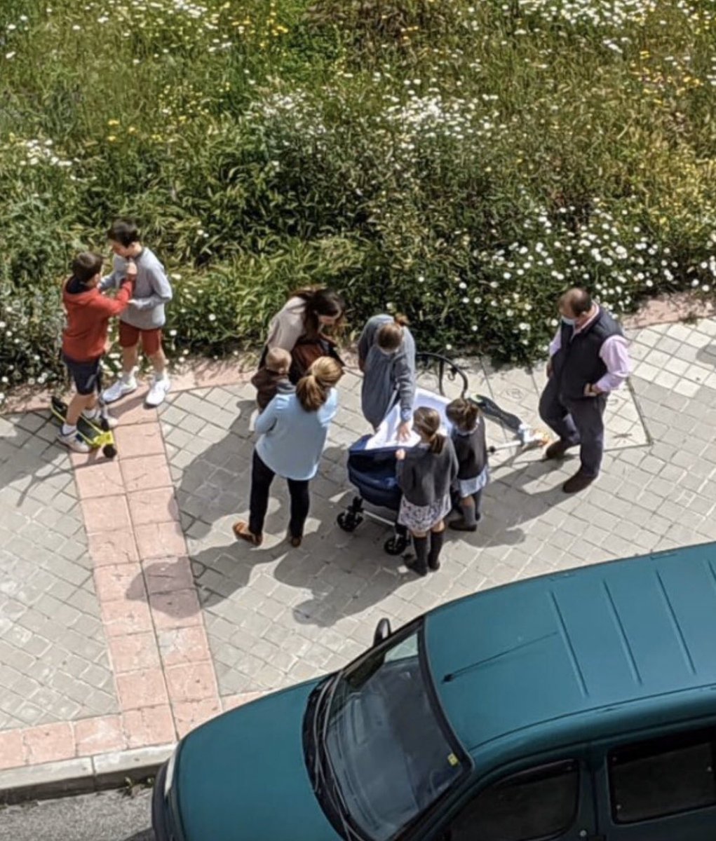 La chica de al lado tweet media