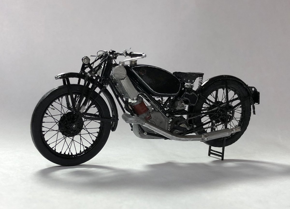 鮒鮓 1 1926 Scott Flying Squirrel Racing Prototype 完成しました 1926年にマン島ttレース向けに製作されたレーシングオートバイです キットは無いので全て自作 バイク模型のフルスクラッチは初めてでしたがなんとか形になりました 慣れないこと
