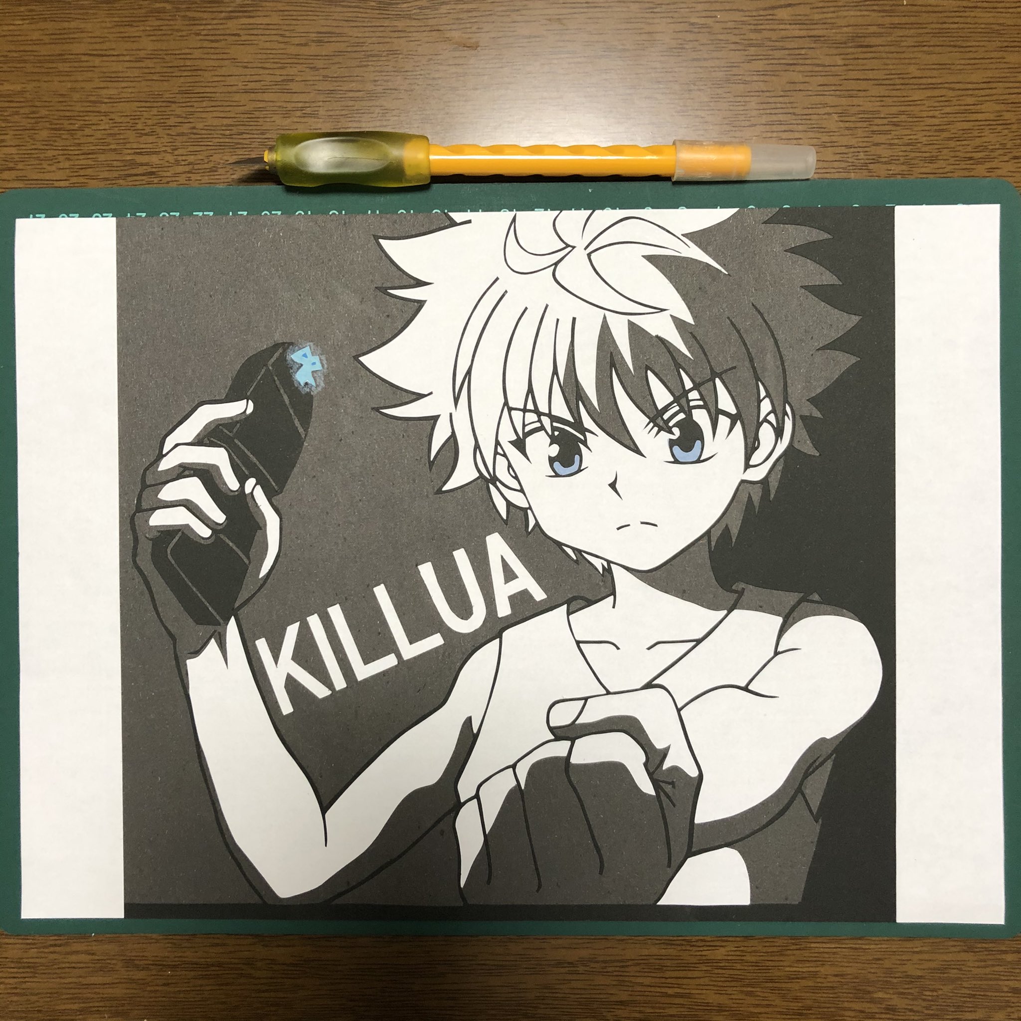 甘夏 No Twitter 今回はhunter Hunterの切り絵です リクエスト頂きましたキルアを切りました スタンガンを自分の体に当て オーラを電気に変換させる能力を身につけるシーンです キルア カッコイイ Hunterhunter ハンターハンター キルア Killua キルア