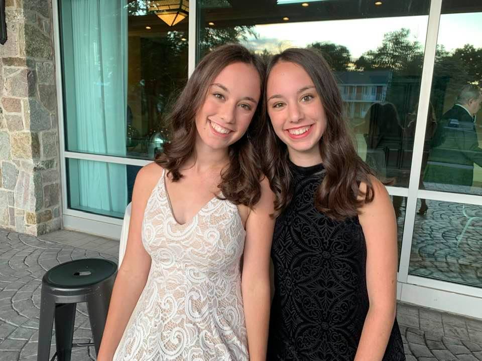AlexisAlexisesq's tweet photo. #WCVBSeniorShoutouts Kayla &amp; Amanda Shapiro, Needham HS Class of 2020.  Amanda will attend Univ of Vermont School of Nursing and Kayla will attend Union College as an American Studies major. Both are student athletes, National Honor Society members &amp; active in their community. https://t.co/b4lgQSyhNX