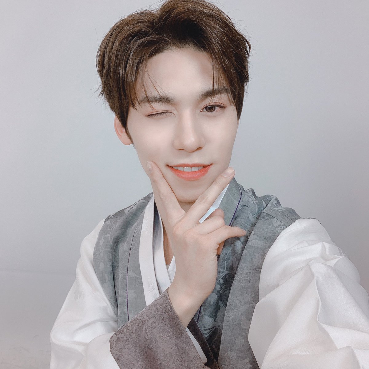 © official_ONEUS