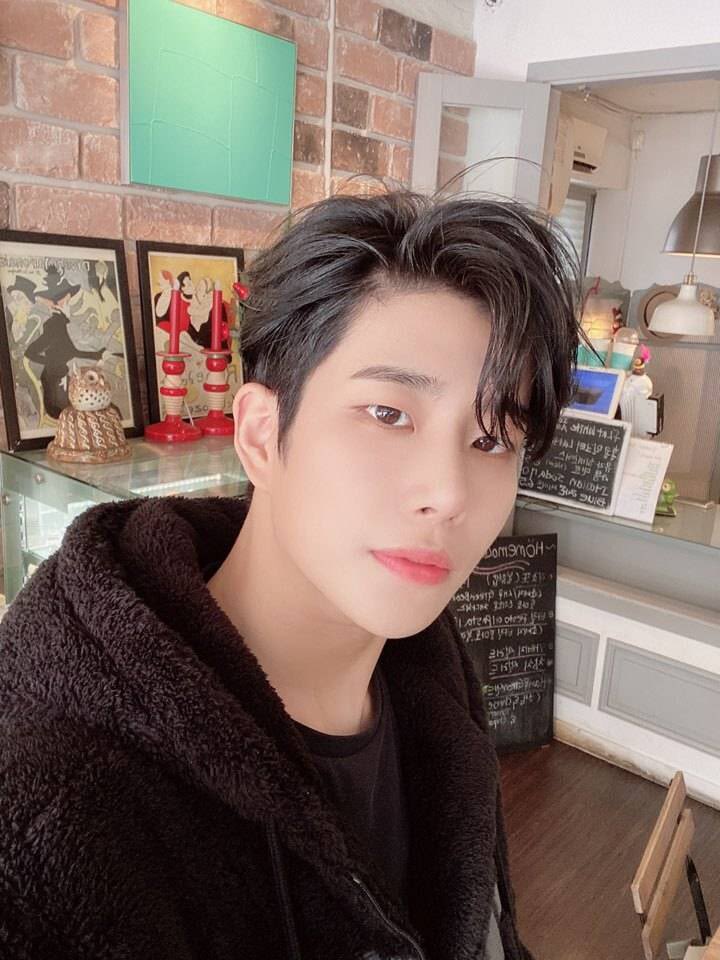 ...and today’s SNS Olympics winner is  @offclASTRO  #MJ ! Your Duckings are well-fed. Weibo Update 04.26.2020Goodnight> <