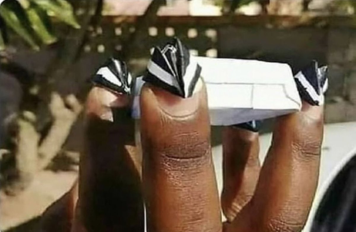 Klosetbawse's tweet image. Like if you understand what this is. 😂