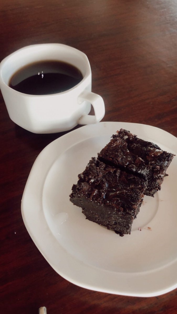 Baked some fudgy af brownies ugh the best with brewed coffee