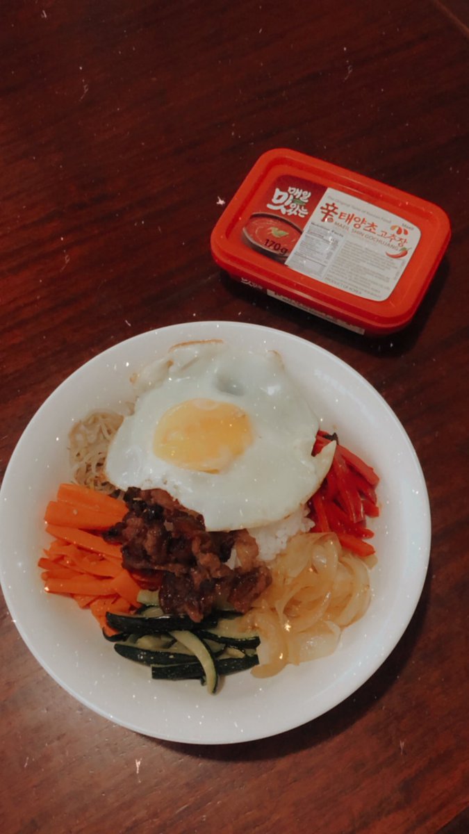 Watching youn's kitchen made me do my own korean bibimbap and jjapchae!