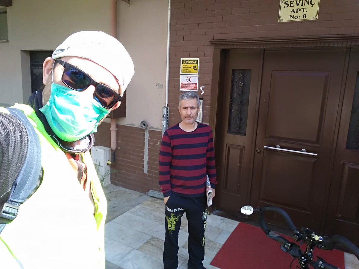bisidestek's tweet photo. Gaziemir-İzmir
#bisidestek ekipleri saha çalışmalarına devam ediyor.  Gaziemir'de evden çıkamayan vatandaşlarımızın Gıda, gazete ve ilaç alışverişleri yapıldı ve evlerine teslim edildi. 

#citiesonbike
#bisikoop
#bugep
#bisuder
#iyilikbulaşıcıdır https://t.co/aQfB0Ywdxu