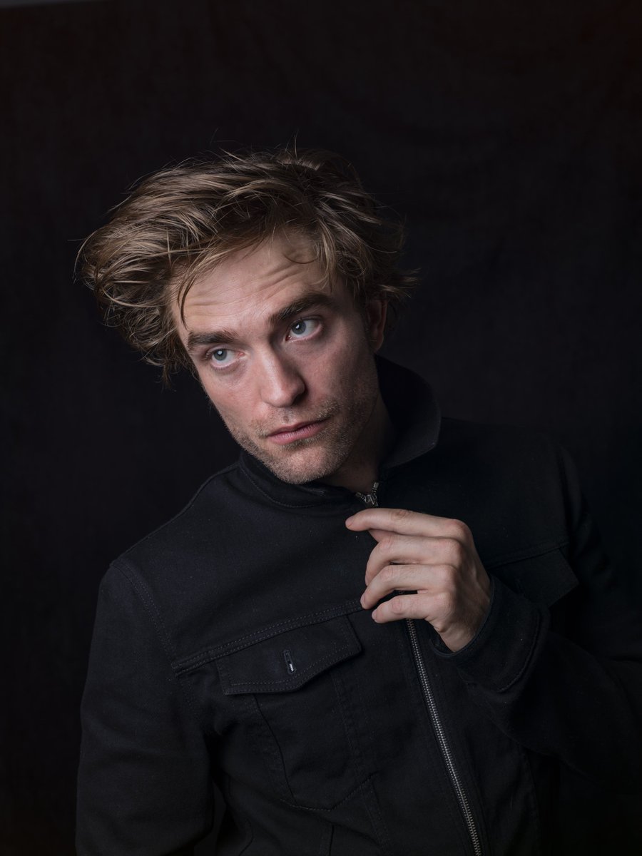 PattWorld's tweet photo. PORTRAITS Robert en el Festival de Cine de San Sebastian  #SSFF18
Gracias @rpattinsonfr 
https://t.co/tpkaS7zWOK
https://t.co/o3CeRkMCEZ https://t.co/Tr1BbkHB4O