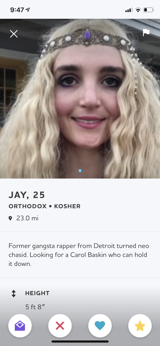 mayapr0blems's tweet photo. Uhmmm excuse me??? “Former gangster rapper from Detroit turned neo Chassid. Looking for a Carol Baskin”????? OY VEY!  @JapProbz @JewBoyProblems  @JSwipe https://t.co/YyYIEWqNQq