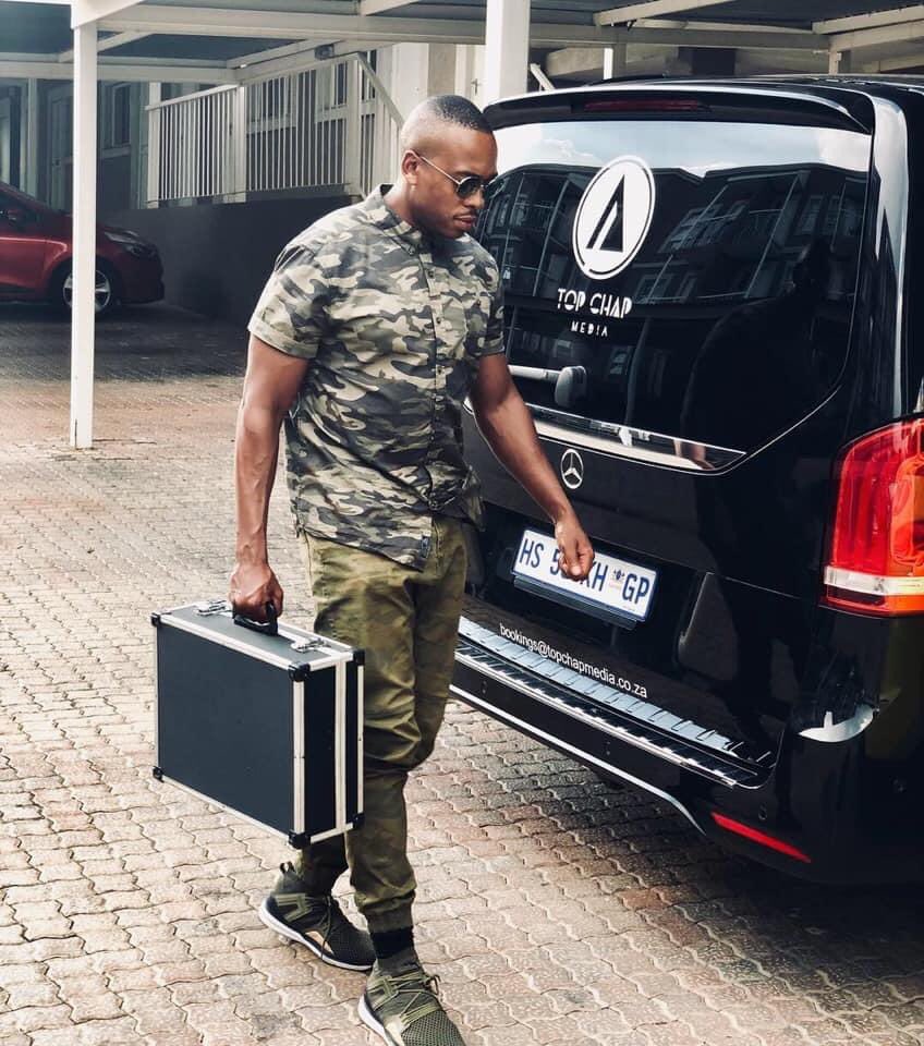 DjDukesta's tweet photo. I will be doing an Insta Live show called #TakingOverThePlatform. Iโll be doing interviews with my friends who are in the music industry. We unpack their journey, from victories to challenges and their plans for the future.
This week I have @mobidixon. Stay tuned ๐. https://t.co/wYvkTD3PU9