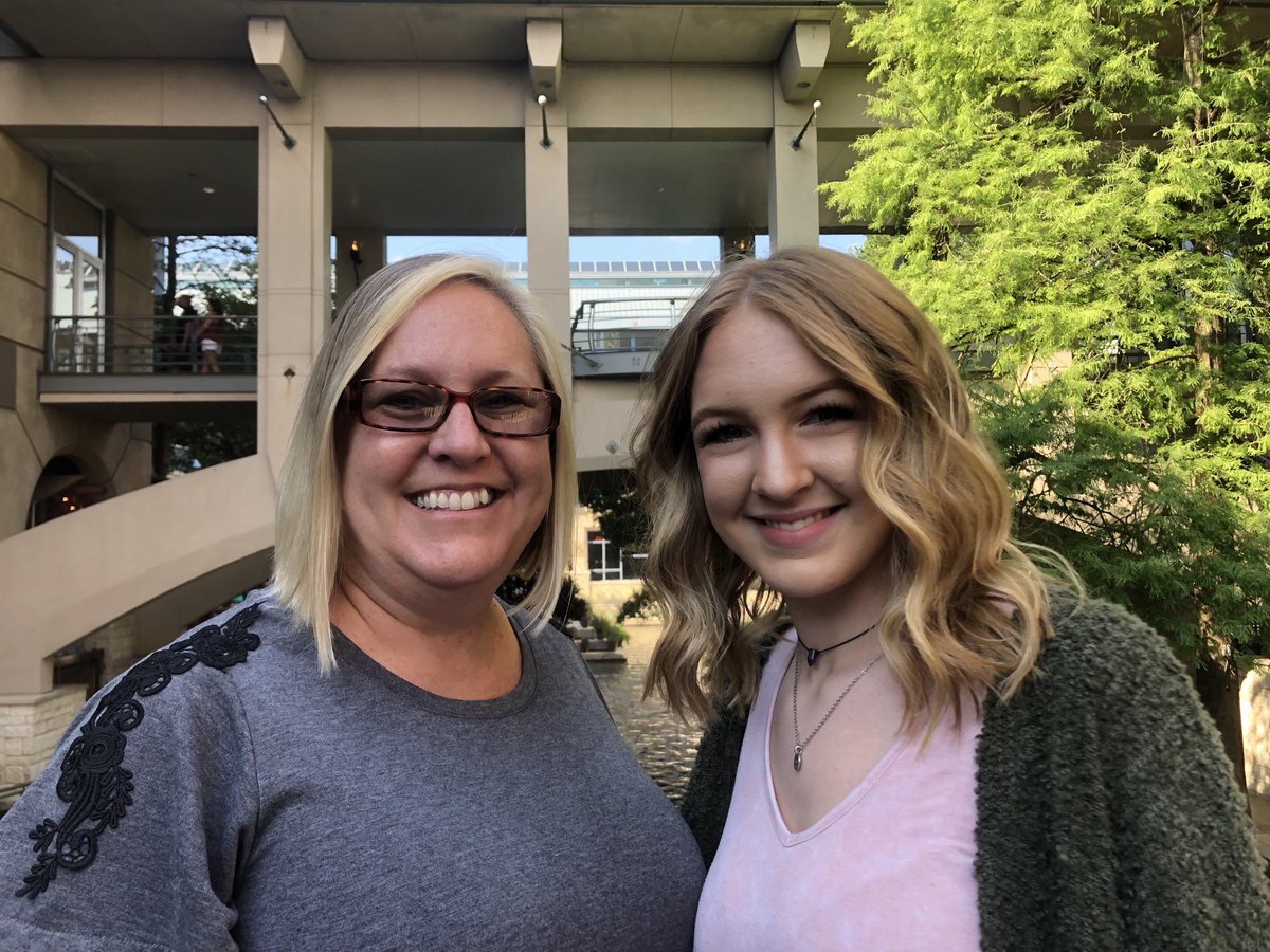 effertzbc's tweet photo. Happy 18th Birthday AnnaBrynn!! https://t.co/GBZe6wyAt0