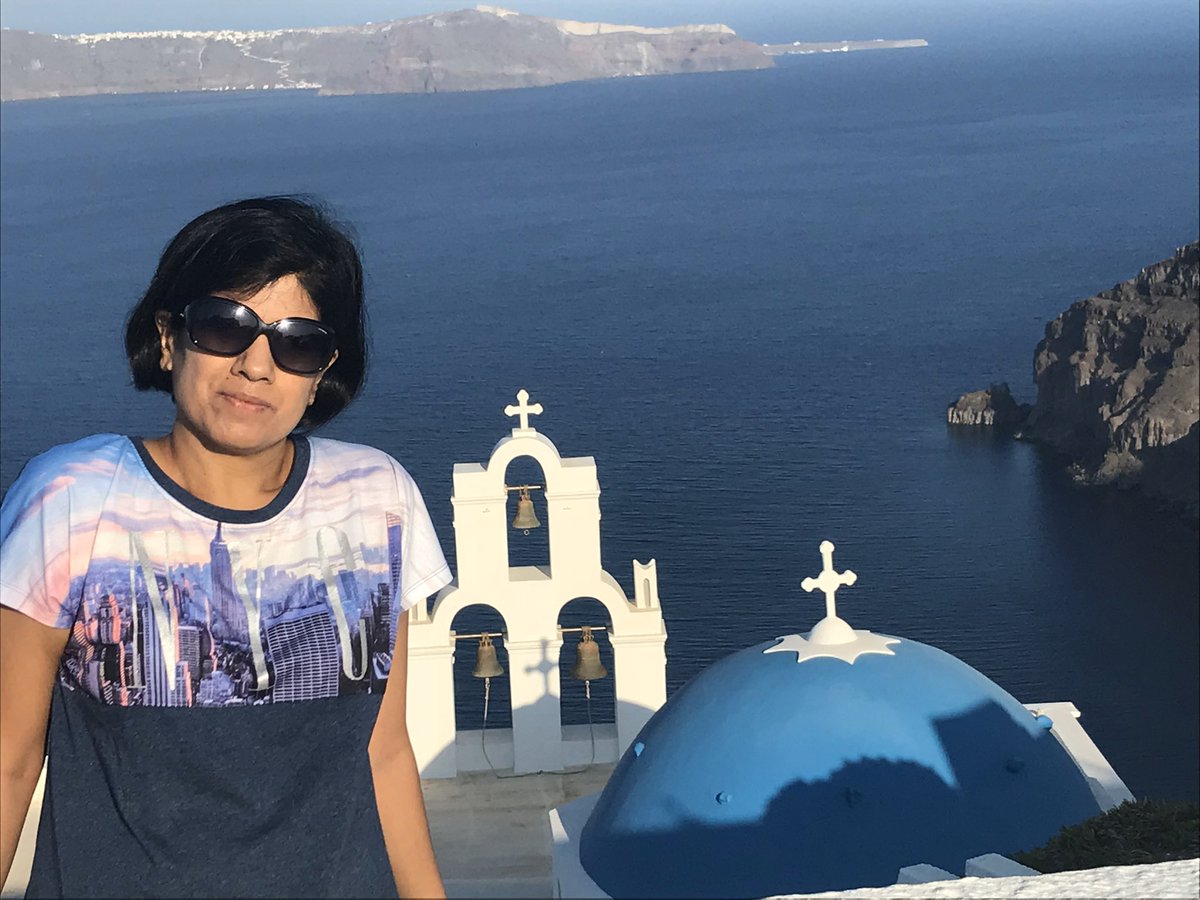 #BlueTwitter - among my favourite &amp; memorable travels... Australia and Greece. I’m hoping these pics sends a signal somewhere to let the world be normal and optimistically travel atleast early next year..